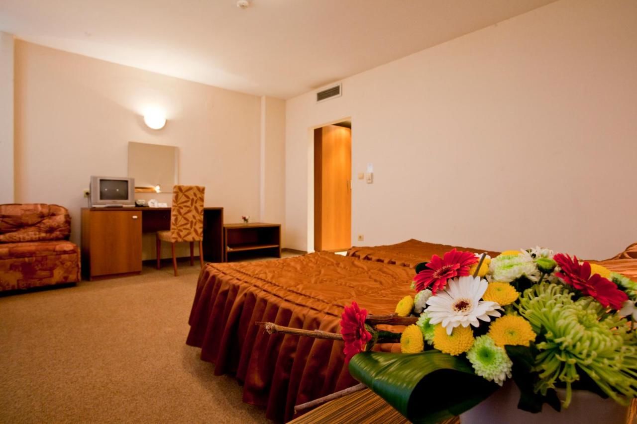 Отель Hotel Intelcoop Пловдив-40