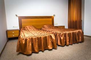 Отель Hotel Intelcoop Пловдив Двухместный номер с 2 отдельными кроватями - Бесплатная парковка-7