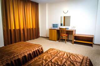 Отель Hotel Intelcoop Пловдив Двухместный номер с 2 отдельными кроватями - Бесплатная парковка-9