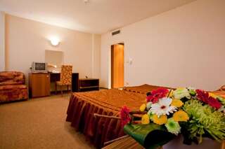 Отель Hotel Intelcoop Пловдив Двухместный номер с 2 отдельными кроватями - Бесплатная парковка-11